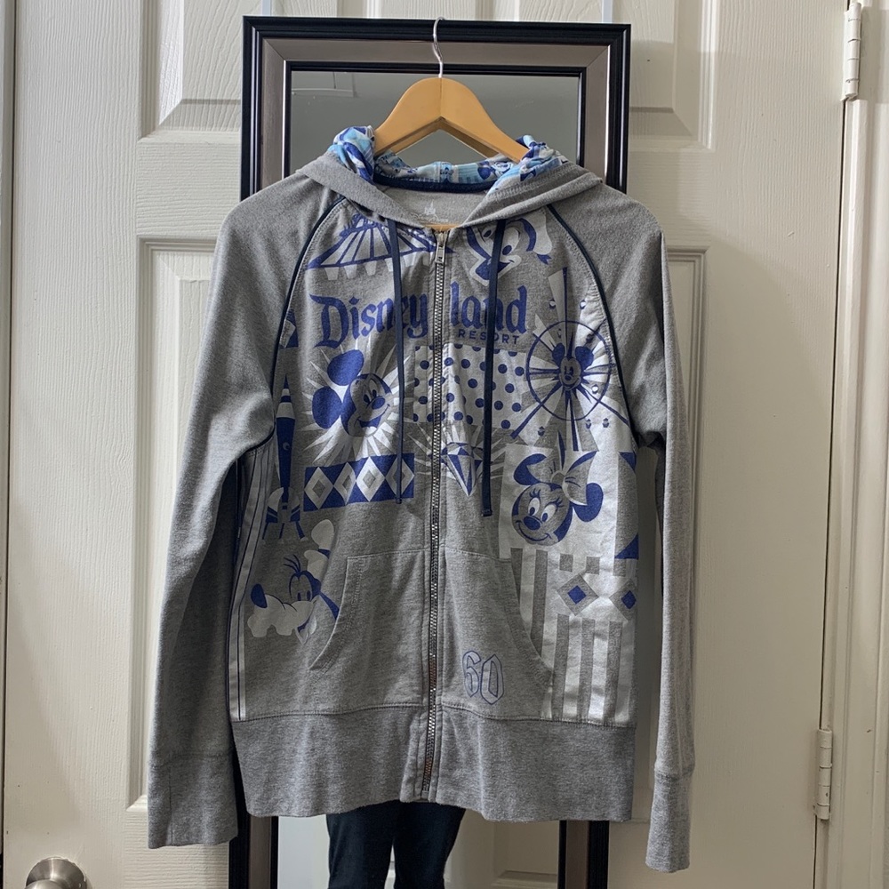 ✅SOLD✅Disneyland Disney Parks Zip Up Jacket Silve